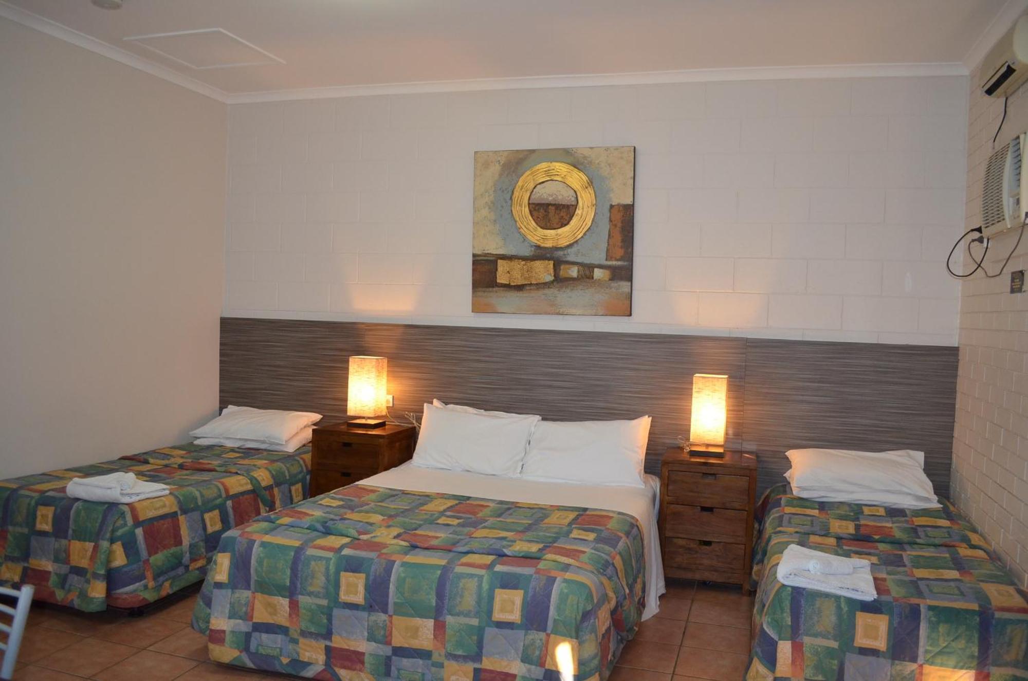 Mid City Motor Inn Гладстон Номер фото