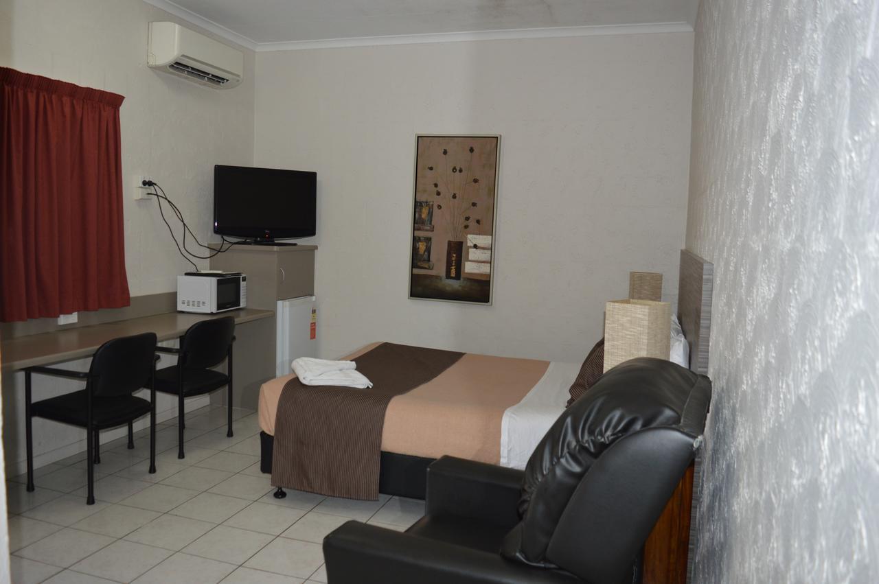 Mid City Motor Inn Гладстон Экстерьер фото